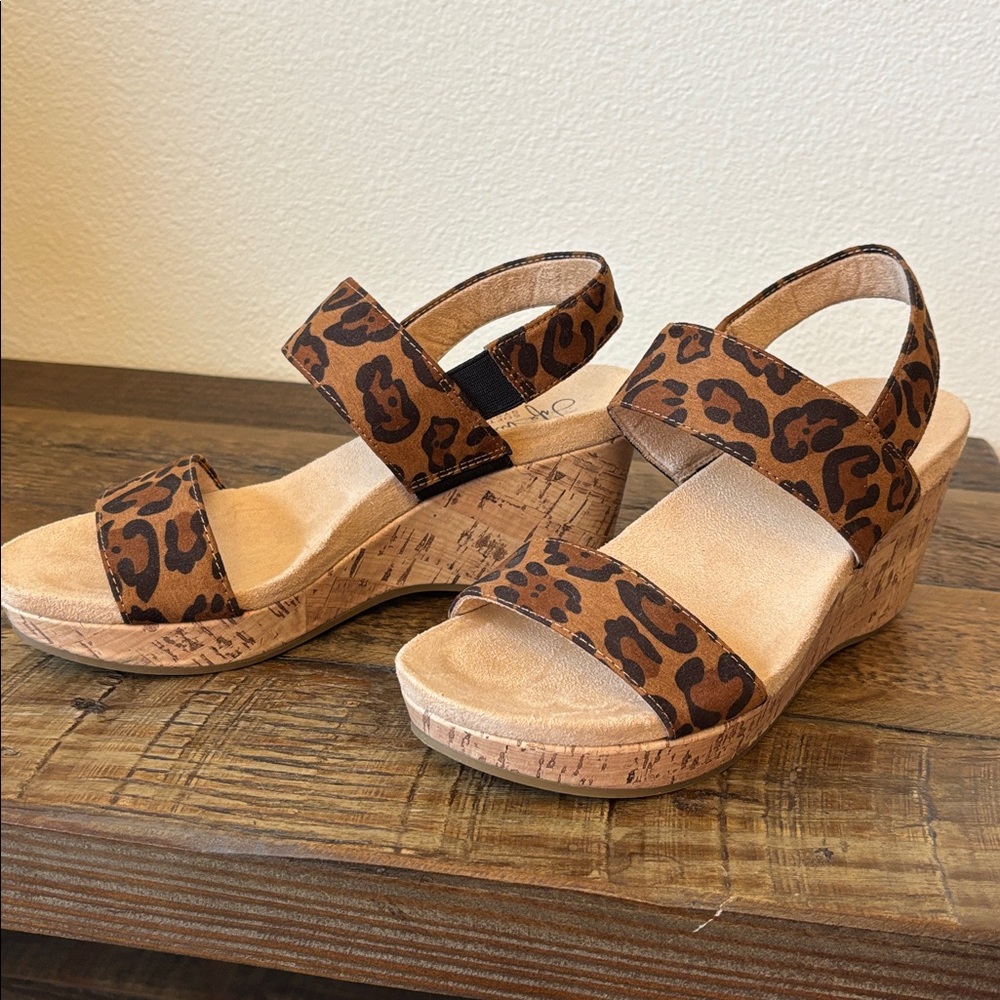 LifeStride Women’s Delaney Sandal